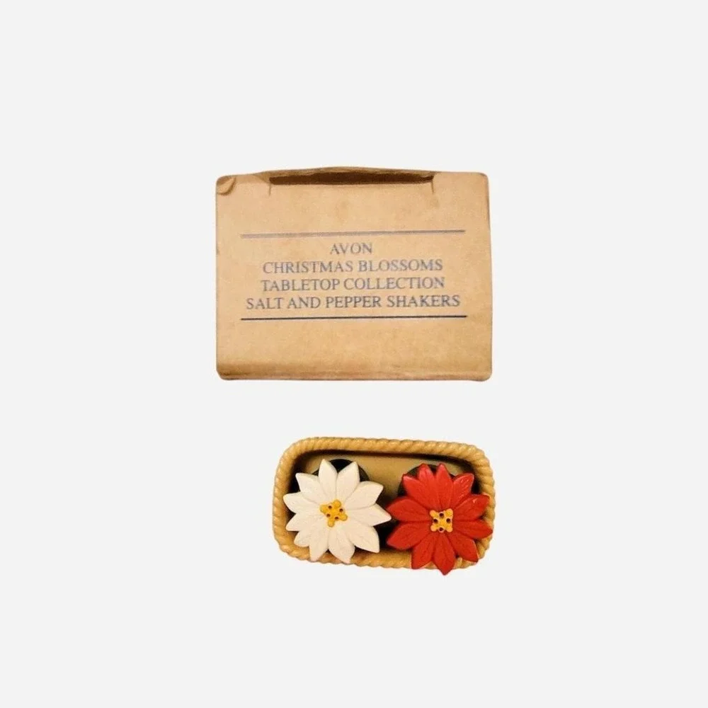 Vintage Avon Christmas Blossoms Tabletop Collection Salt and‎ Pepper Shakers